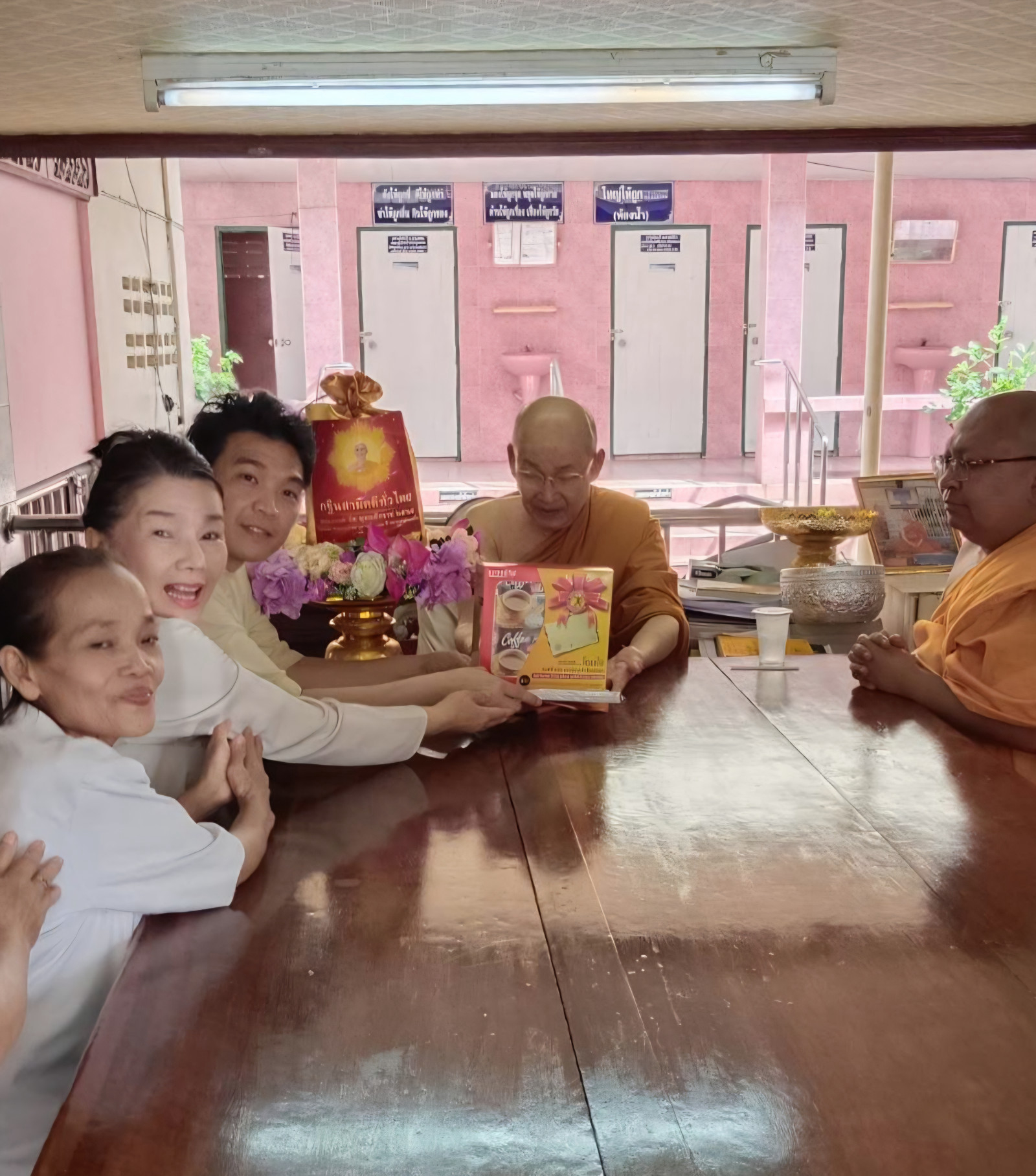 ภาพกล่าวคำถวายกฐินวัดไผ่ล้อม (พระอารามหลวง)