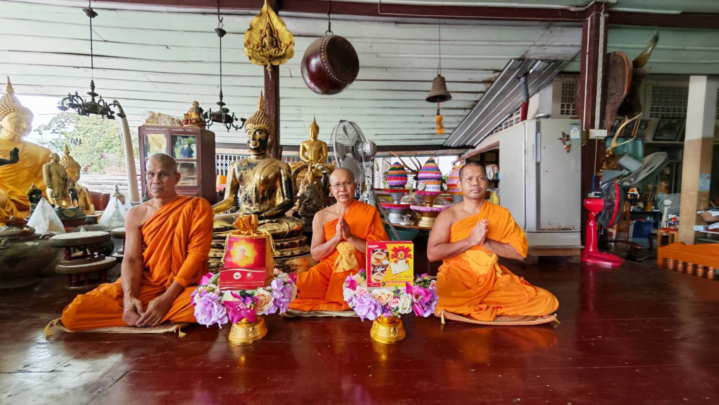 ภาพร่วมขบวนกฐินวัดเกาะหลัก