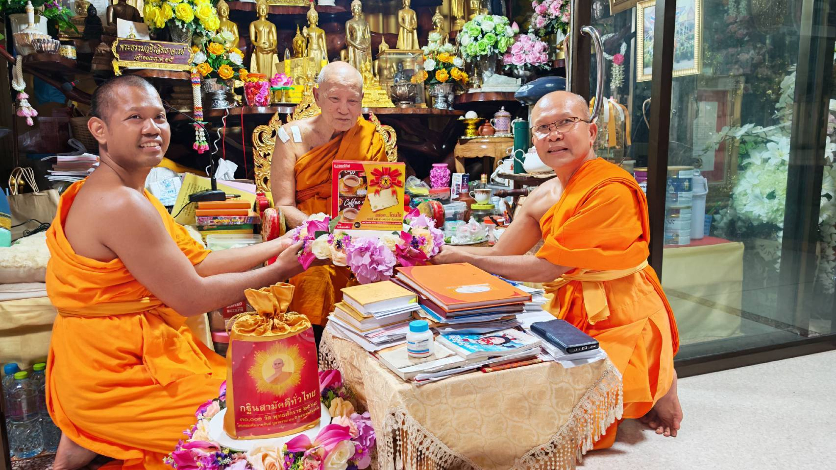 ภาพกล่าวคำถวายกฐินวัดคลองวาฬ