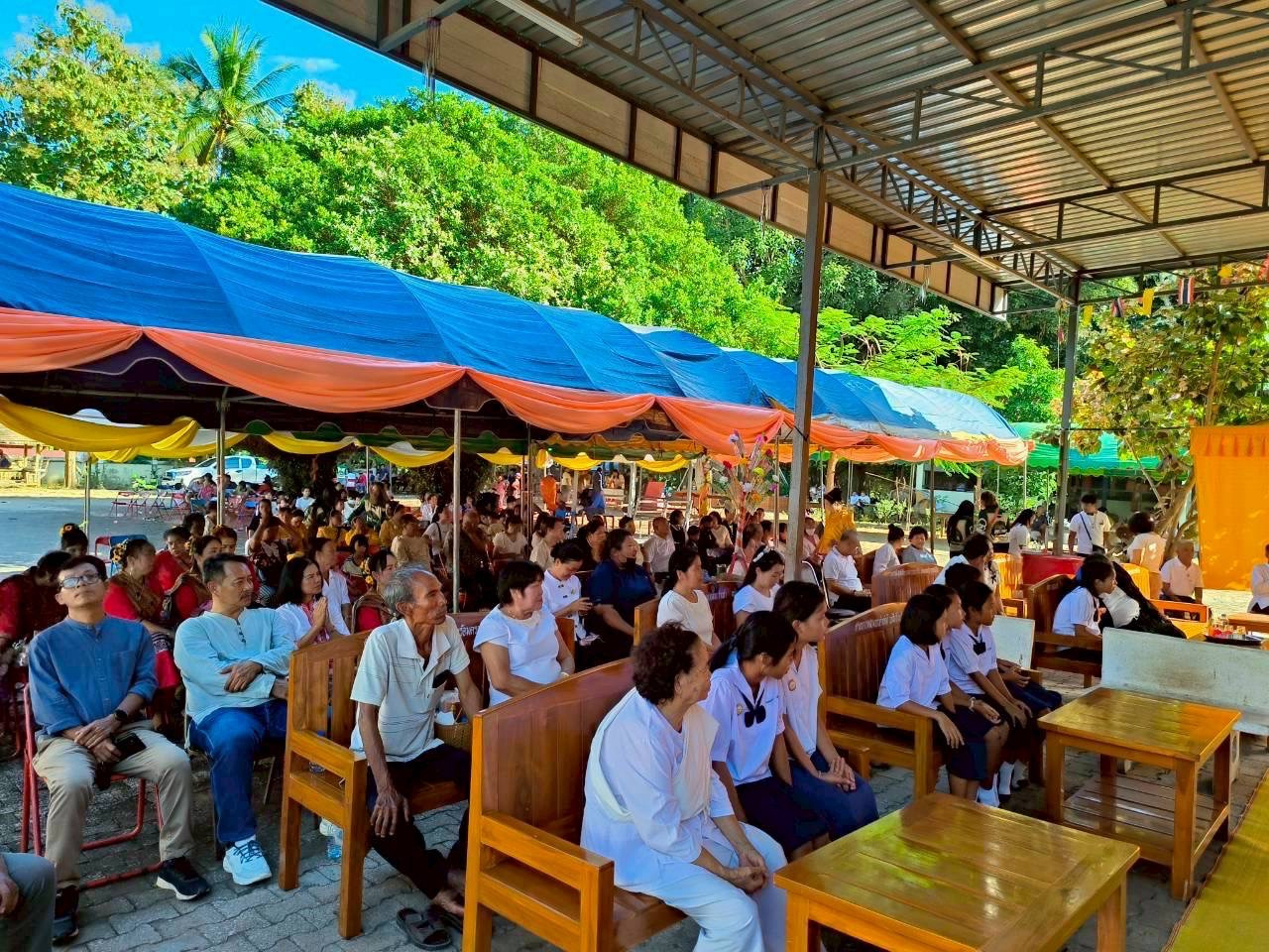 ภาพร่วมพิธีกรรมวัดน้ำดิบ