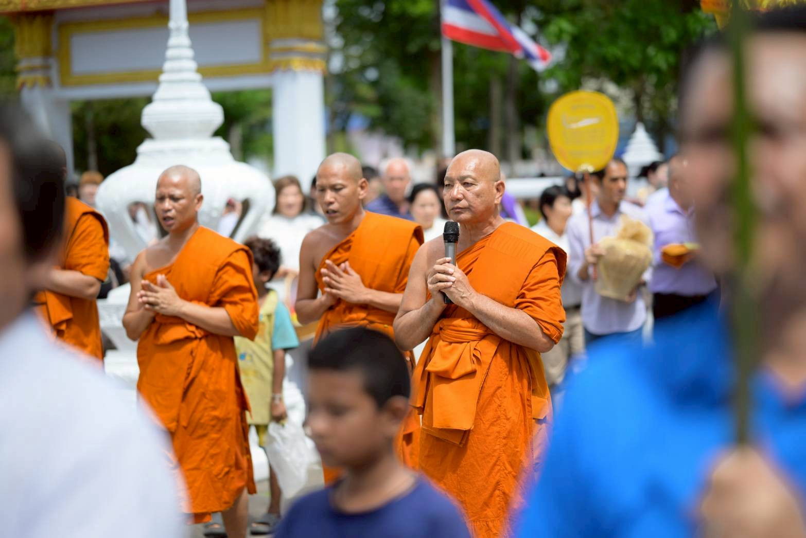 ภาพร่วมพิธีกรรมวัดพันเสด็จนอก