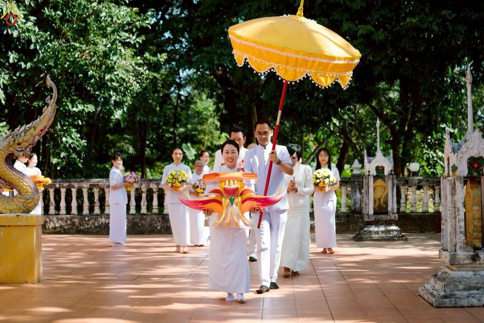 ภาพร่วมขบวนกฐินวัดป่าโนนสะอาด