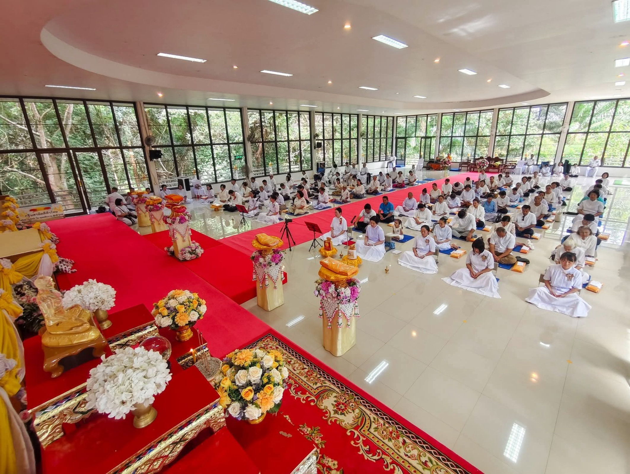 ภาพร่วมพิธีกรรมวัดป่าโนนสะอาด