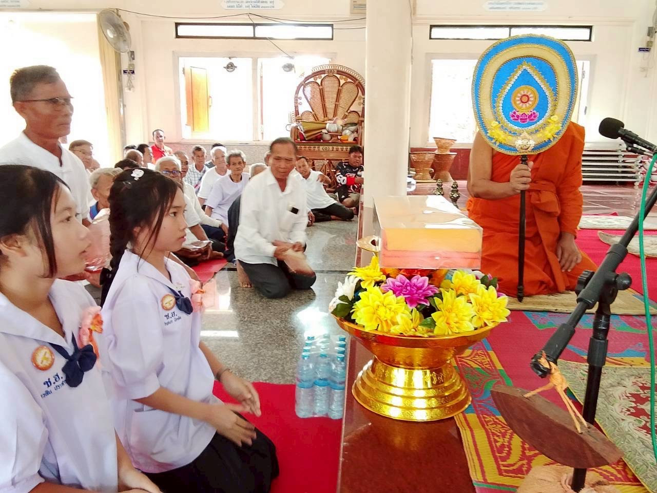 ภาพร่วมพิธีกรรมวัดบัวแดง