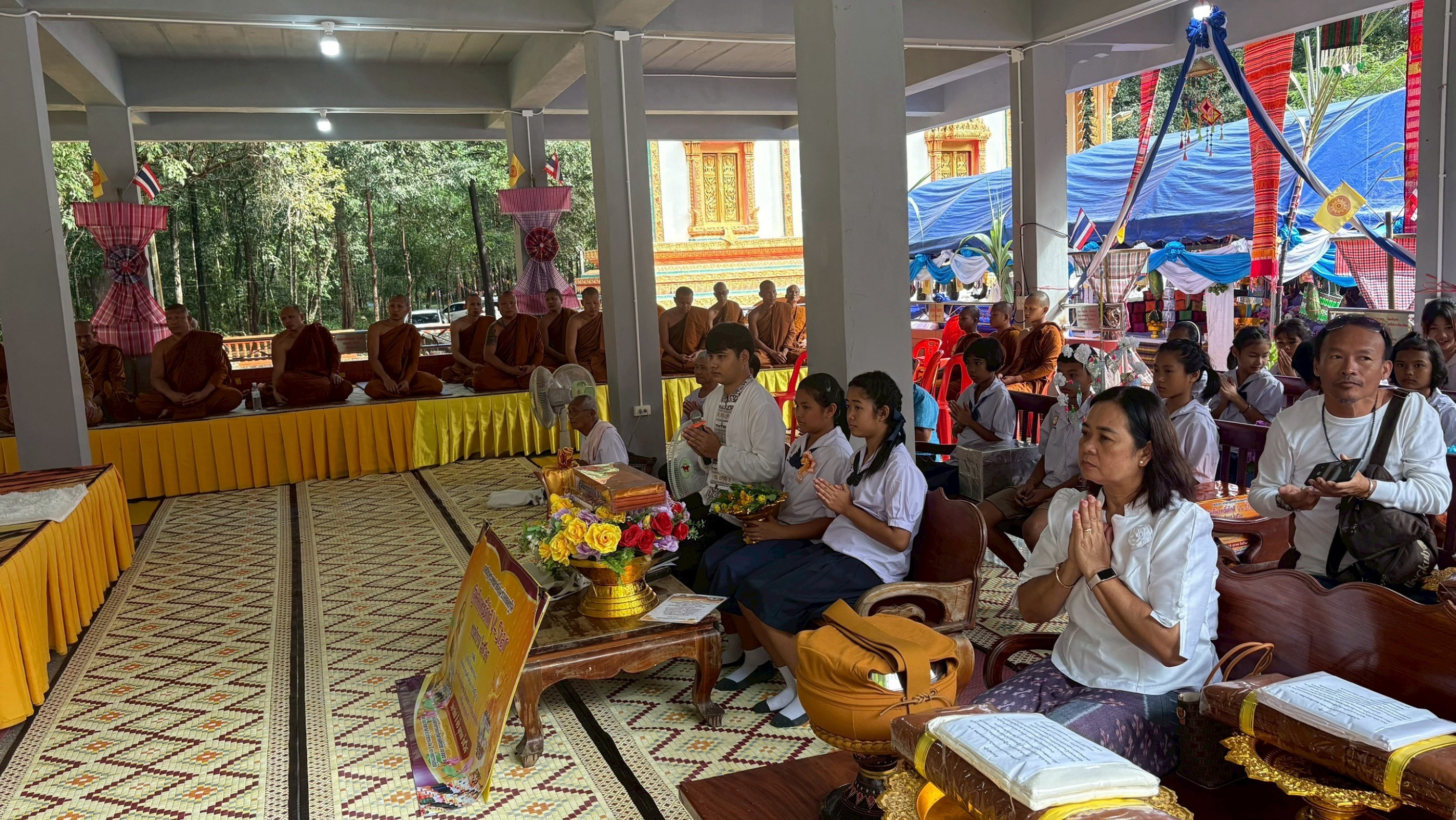 ภาพร่วมพิธีกรรมวัดป่าหมากมาย