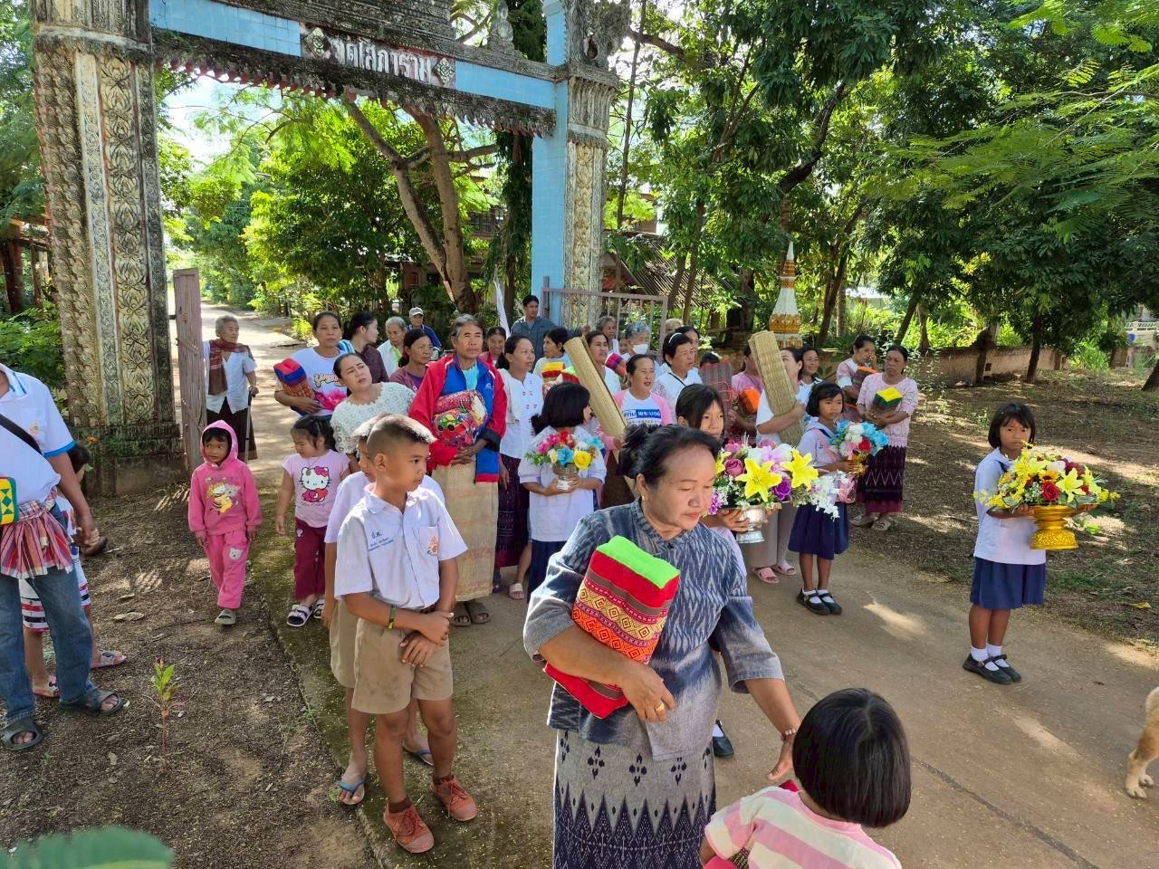 ภาพร่วมพิธีกรรมวัดเภาชมภู