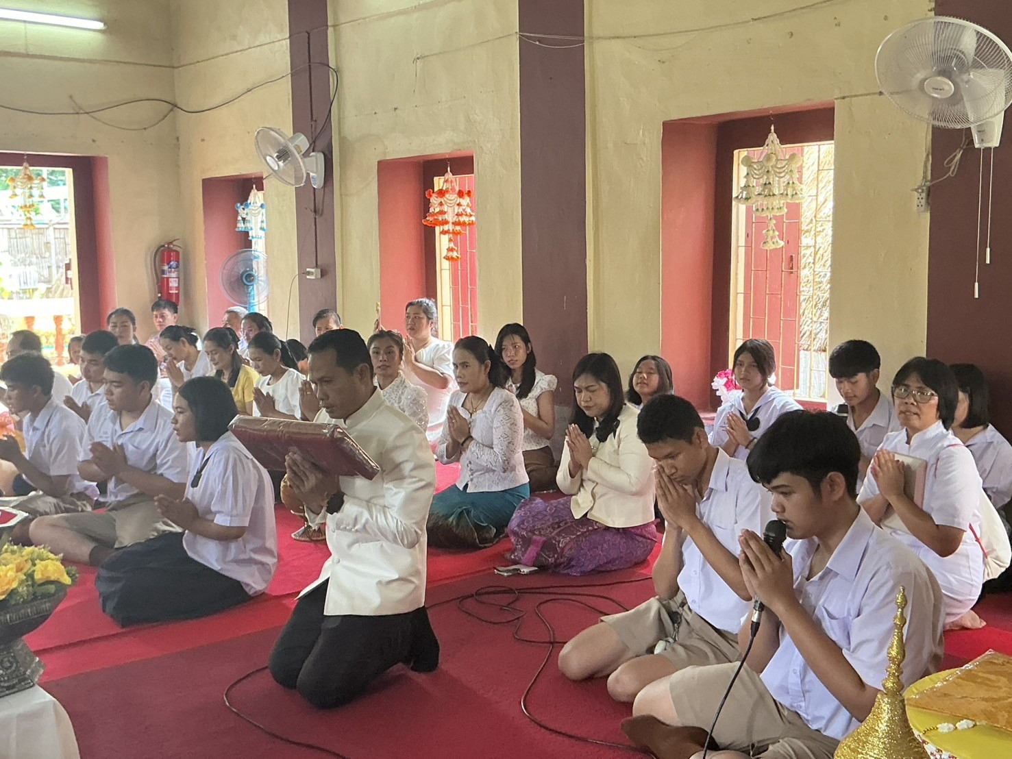 ภาพร่วมพิธีกรรมวัดโพธิ์ศรีธาตุ