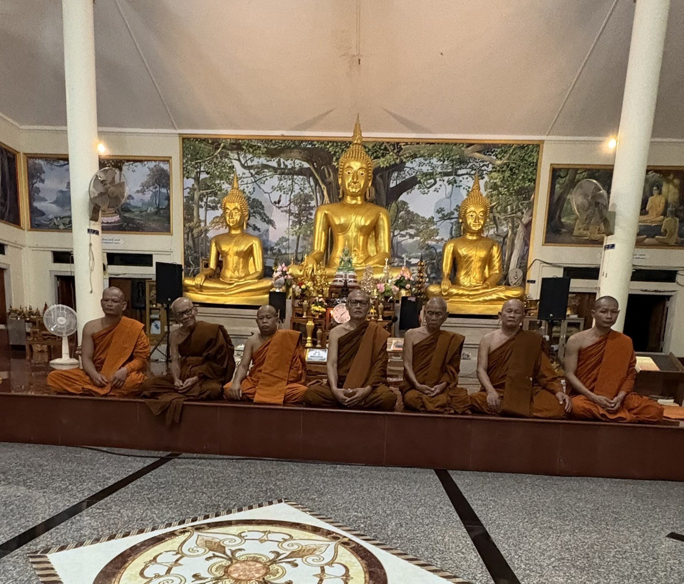 วัดบัวแดง