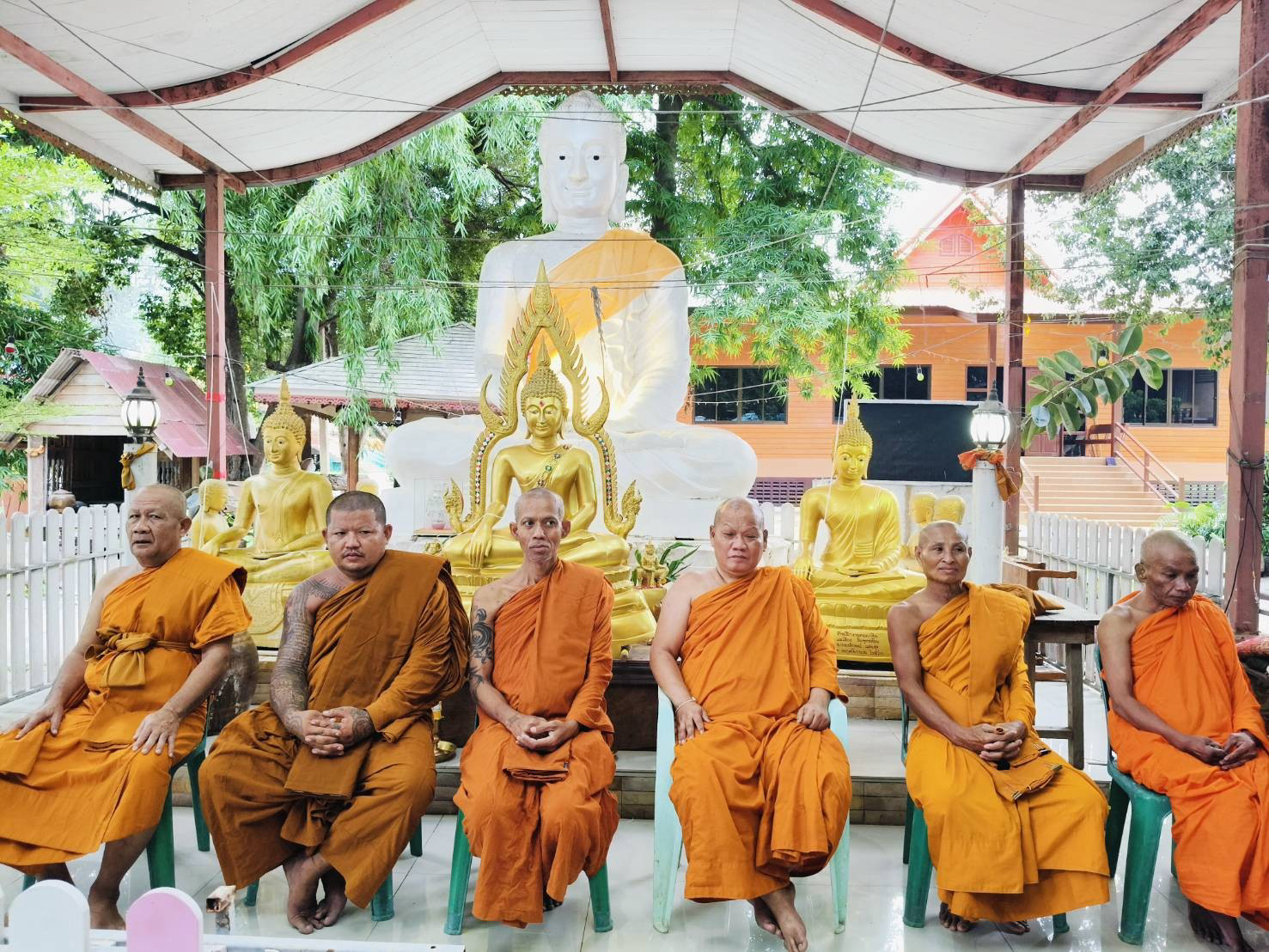 วัดหาดสองแคว