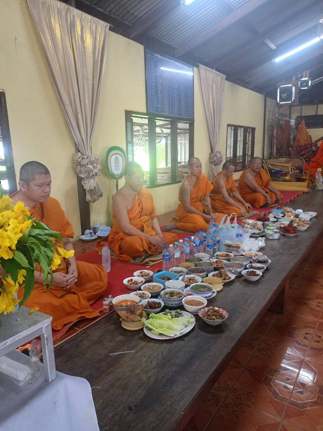 วัดลาดหลวง