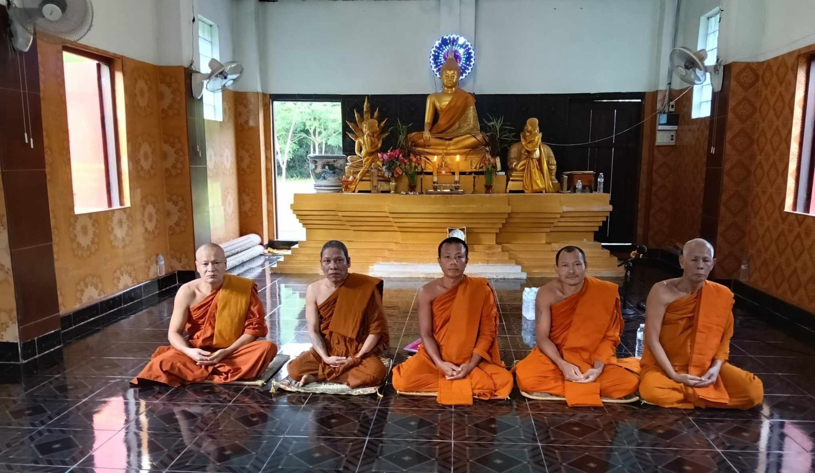 วัดบ้านไร่