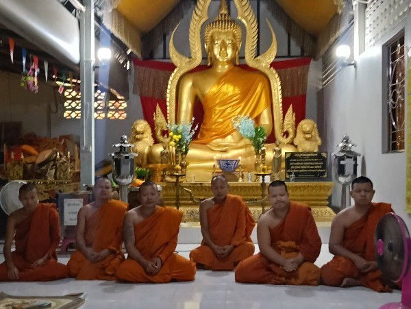 วัดผาผึ้ง