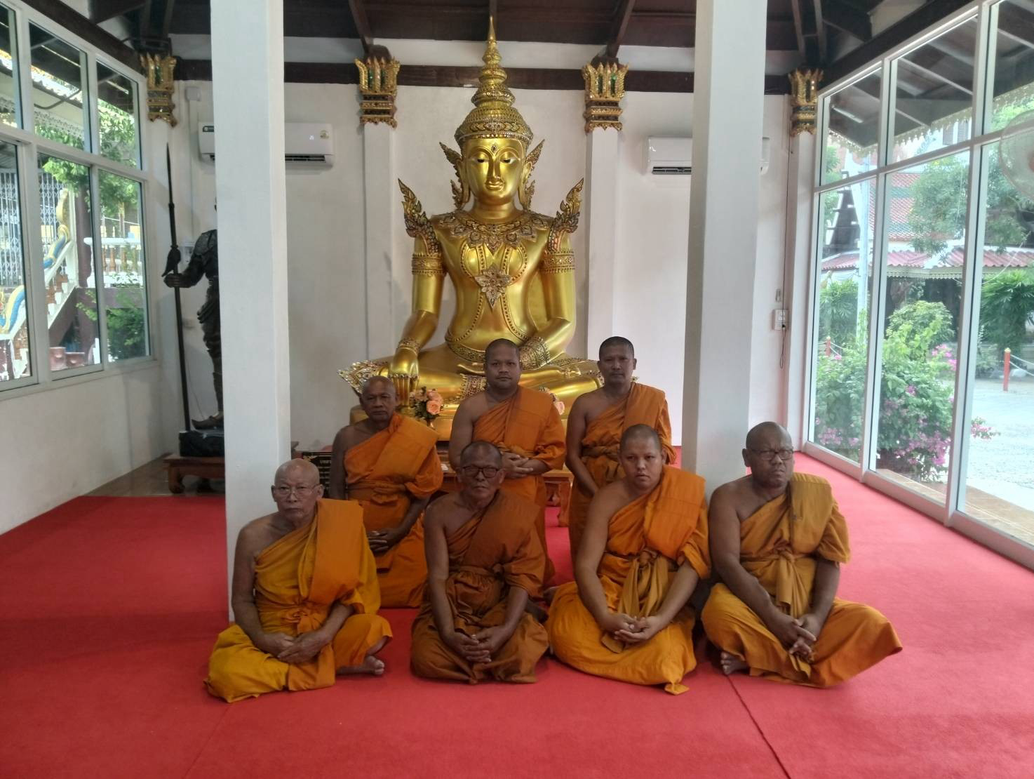 วัดหนองผักนาก