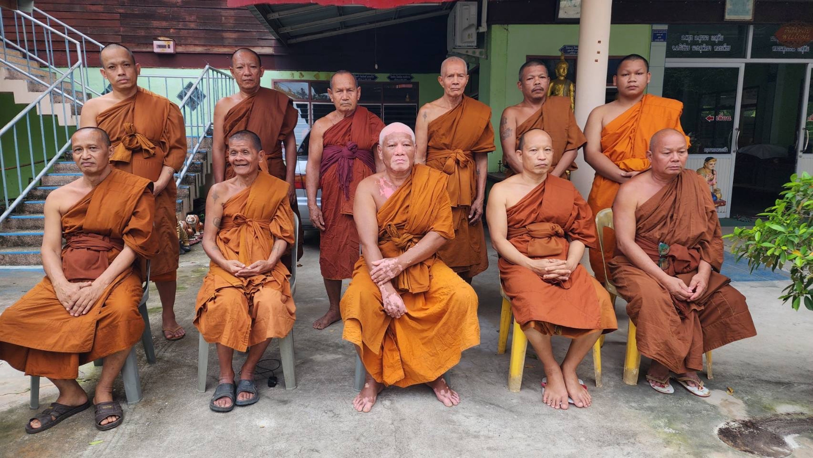 วัดนกออก