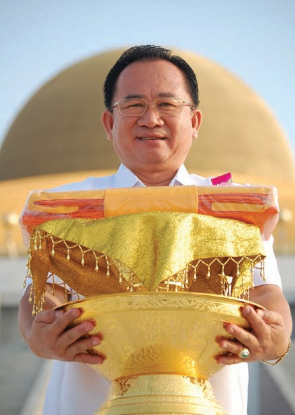 null วารสารอยู่ในบุญ ประจำเดือน พฤศจิกายน พ.ศ.2552  หน้า 25