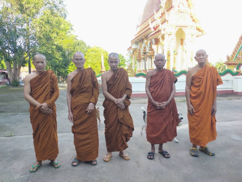 วัดสว่างแสงจันทร์