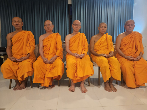 ศูนย์ปฏิบัติธรรมบ้านริมธาร