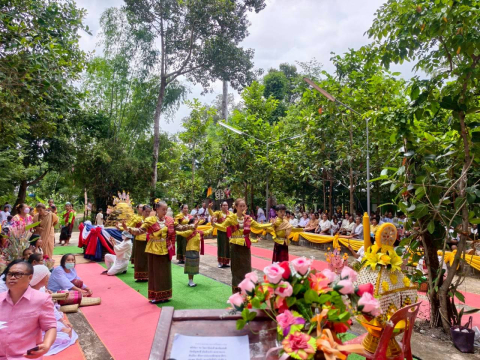 ภาพร่วมพิธีกรรมที่พักสงฆ์ แสงแก้ววิถีวิมุติ