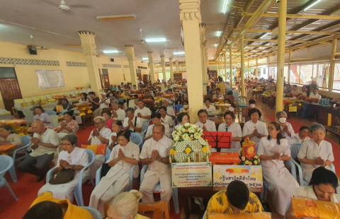 ภาพกล่าวคำถวายกฐินวัดสมบูรณ์ธรรมกายาราม