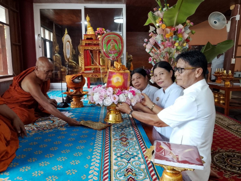 ภาพการถวายปัจจัยวัดวังชะโด
