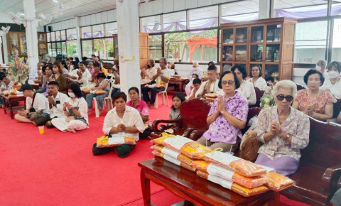 ภาพร่วมพิธีกรรมวัดกลางชูศรีเจริญสุข