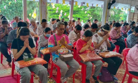 ภาพร่วมพิธีกรรมวัดดงบ้านกร่าง
