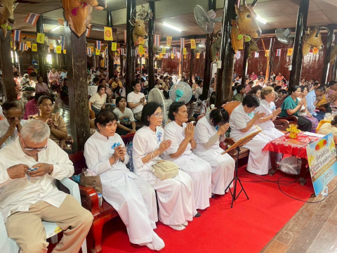 ภาพร่วมพิธีกรรมวัดเขาน้อย