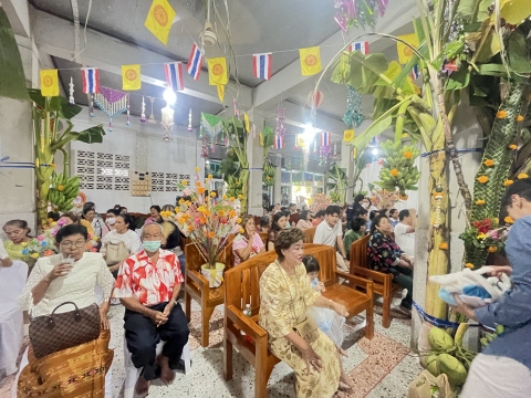 ภาพร่วมพิธีกรรมวัดเกาะลอย