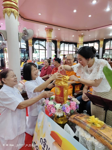 ภาพร่วมพิธีกรรมวัดหนองบัว