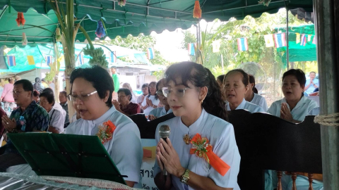 ภาพกล่าวคำถวายกฐินศูนย์ปฏิบัติธรรมหนองหญ้าไซ