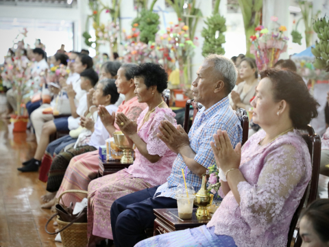 ภาพร่วมพิธีกรรมวัดป่าพระเจ้า