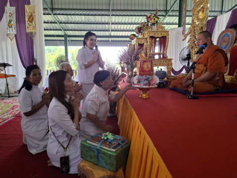 ภาพการถวายปัจจัยวัดเสม็ดใต้