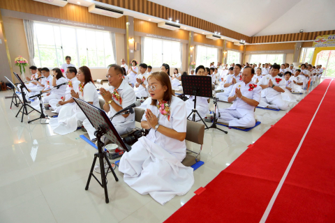 ภาพกล่าวคำถวายกฐินศูนย์ปฏิบัติธรรมพนมสารคาม