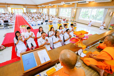 ภาพร่วมพิธีกรรมศูนย์ปฏิบัติธรรมพนมสารคาม