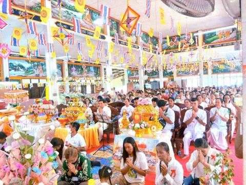 ภาพร่วมพิธีกรรมวัดน้ำคำ
