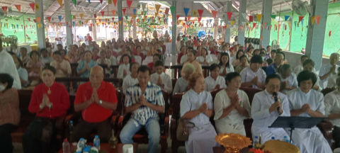 ภาพร่วมพิธีกรรมวัดอ่าวเวก