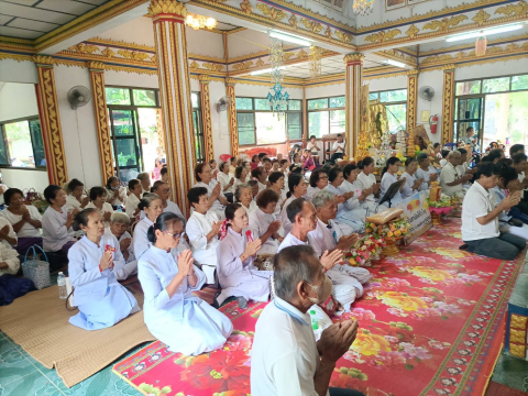 ภาพร่วมพิธีกรรมวัดทุ่งสว่าง