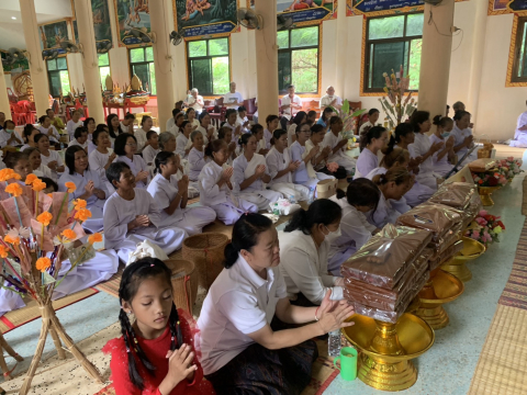 ภาพร่วมพิธีกรรมวัดภูกระโล้น