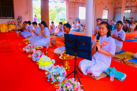 ภาพร่วมพิธีกรรมศูนย์ปฏิบัติธรรมแก้วมงคลสามัคคีธรรม