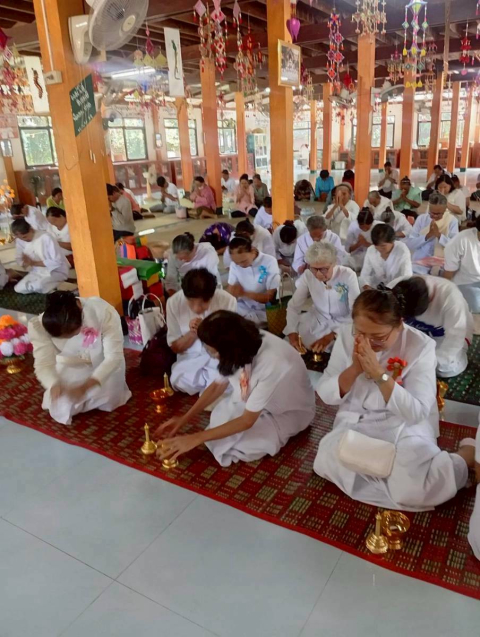 ภาพร่วมพิธีกรรมวัดศรีลาวรรณ
