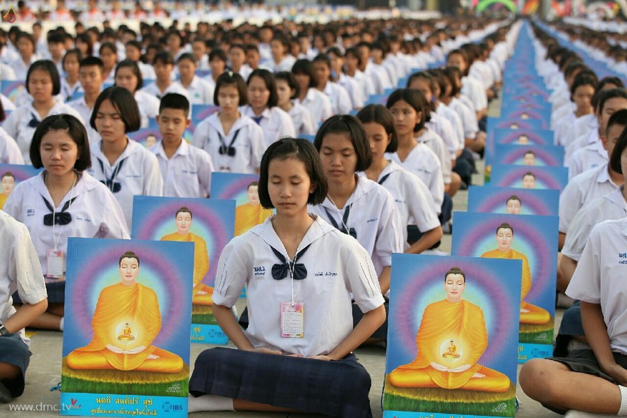 ประมวลภาพงานเด็กดี v-star