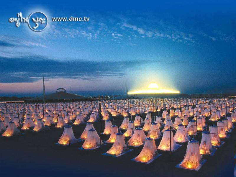 ภาพพื้นหลัง No.107:ภาพสวยงาม..ให้กำลังใจในการสร้างบารมี