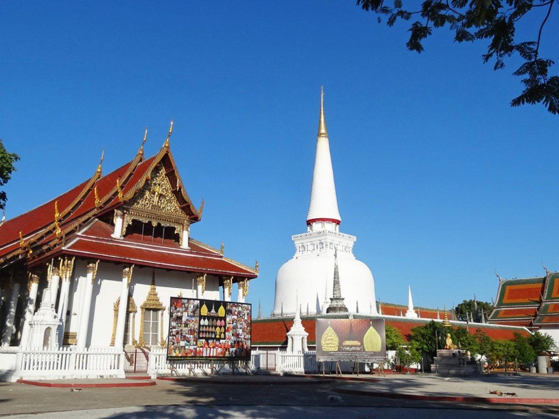ภาพพื้นหลัง No.10971:รวมภาพศาสนสถานที่ทรงคุณค่าและงดงาม