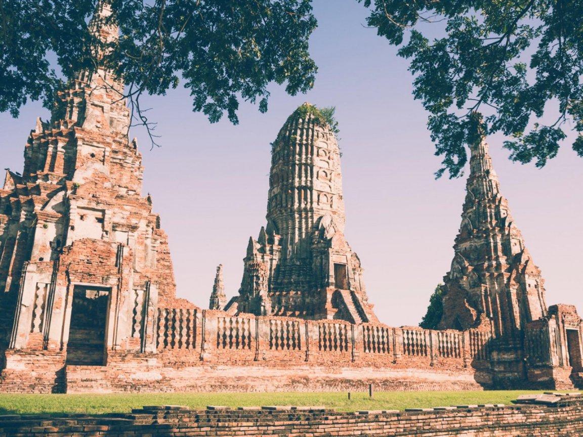 ภาพพื้นหลัง No.11170:รวมภาพศาสนสถานที่ทรงคุณค่าและงดงาม