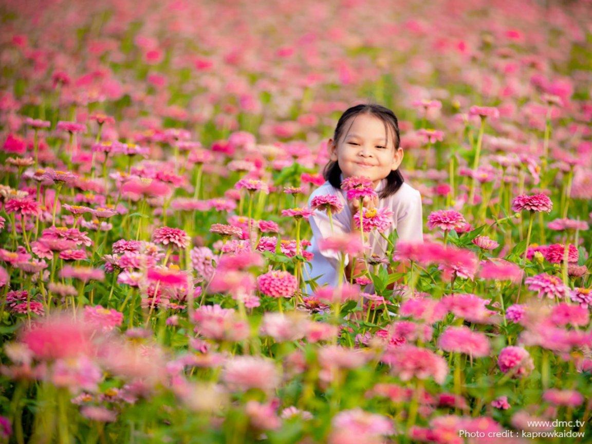 ภาพพื้นหลัง No.11741:รูปภาพเด็กน่ารัก