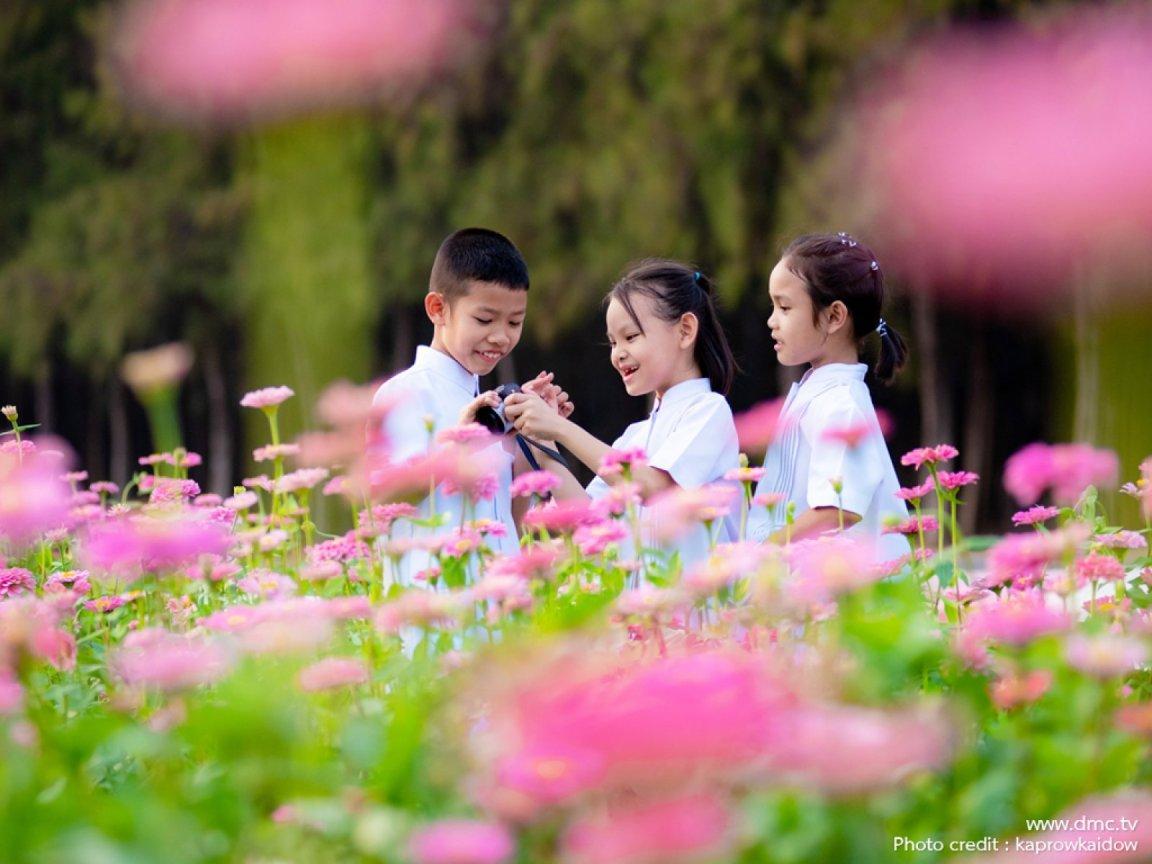 ภาพพื้นหลัง No.11767:รูปภาพเด็กน่ารัก