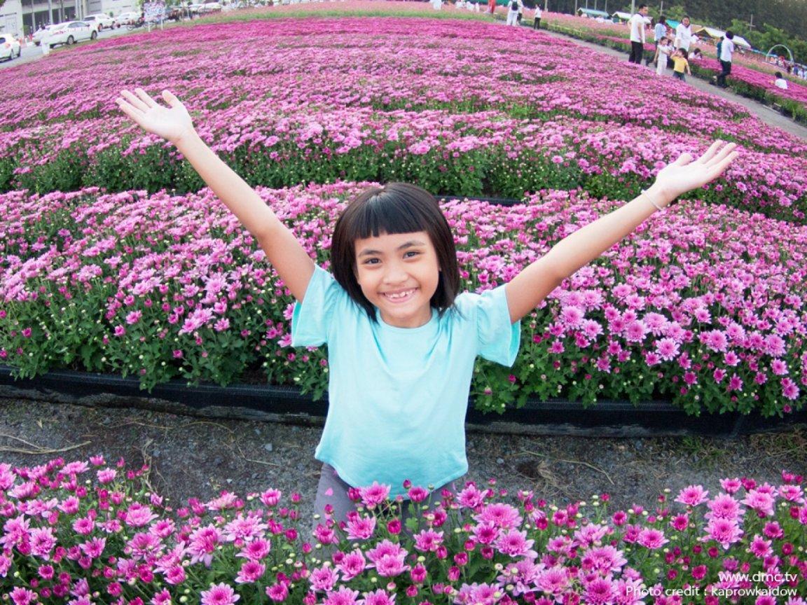 ภาพพื้นหลัง No.11779:รูปภาพเด็กน่ารัก