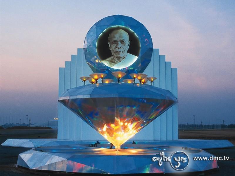 ภาพพื้นหลัง No.125:ภาพสวยงาม..ให้กำลังใจในการสร้างบารมี
