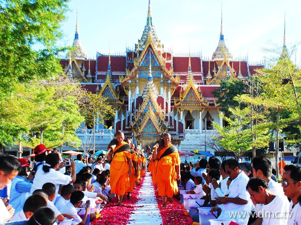 ภาพพื้นหลัง No.1798:ธุดงค์ธรรมชัย