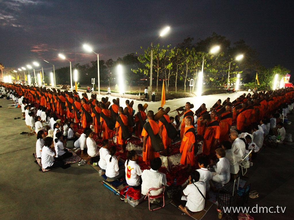 ภาพพื้นหลัง No.1805:ธุดงค์ธรรมชัย
